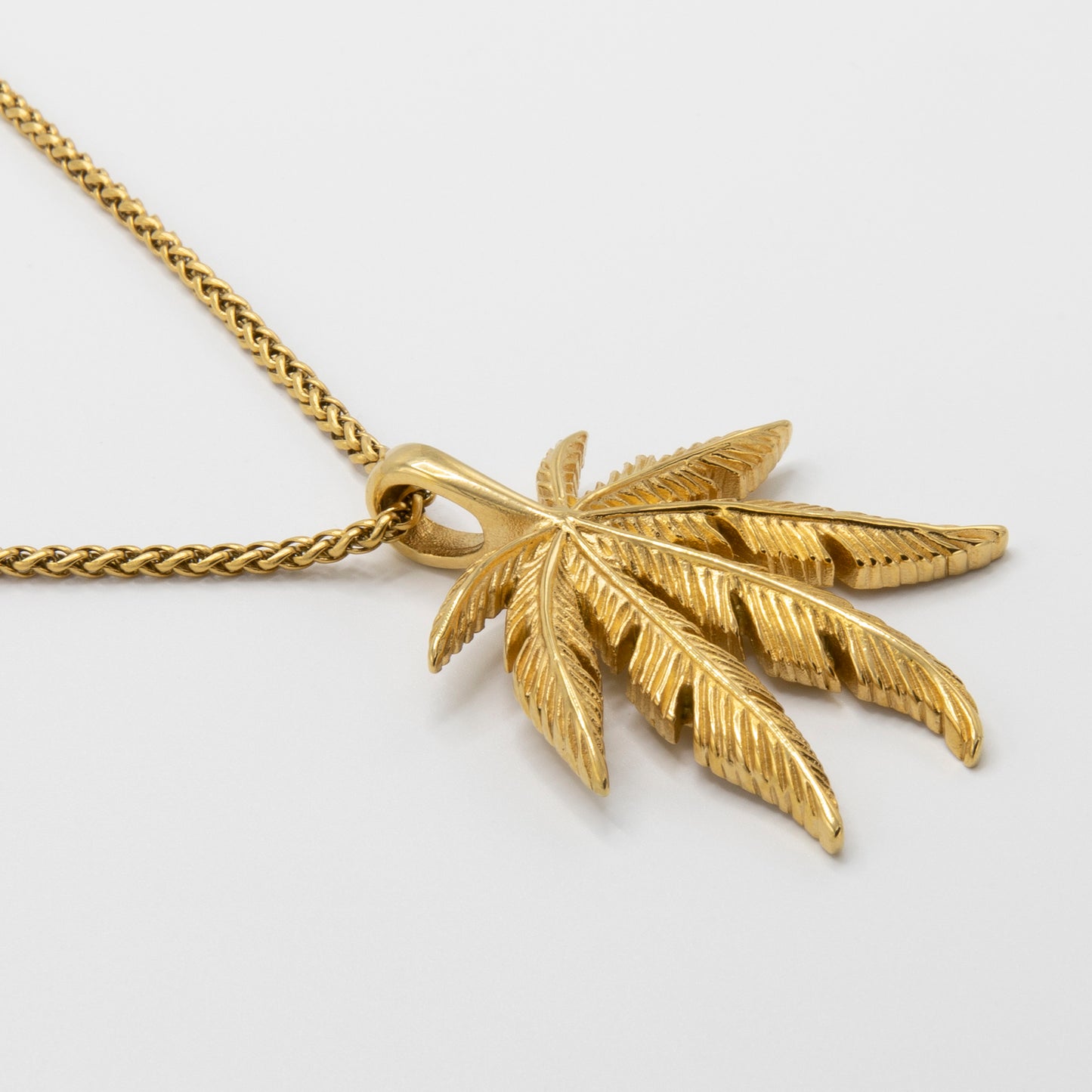 Jamaican Leaf Pendant - Gold