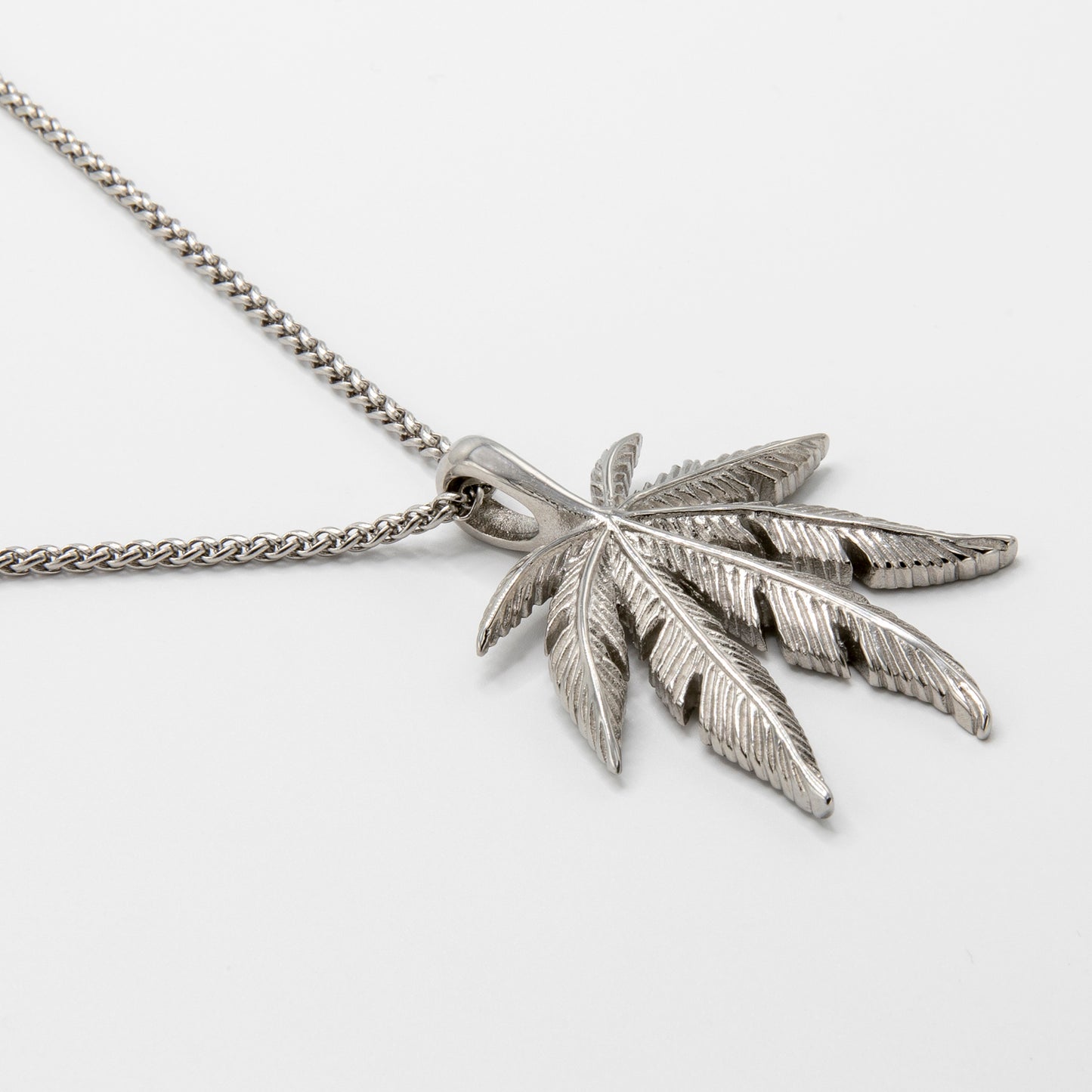 Jamaican Leaf Pendant - Silver