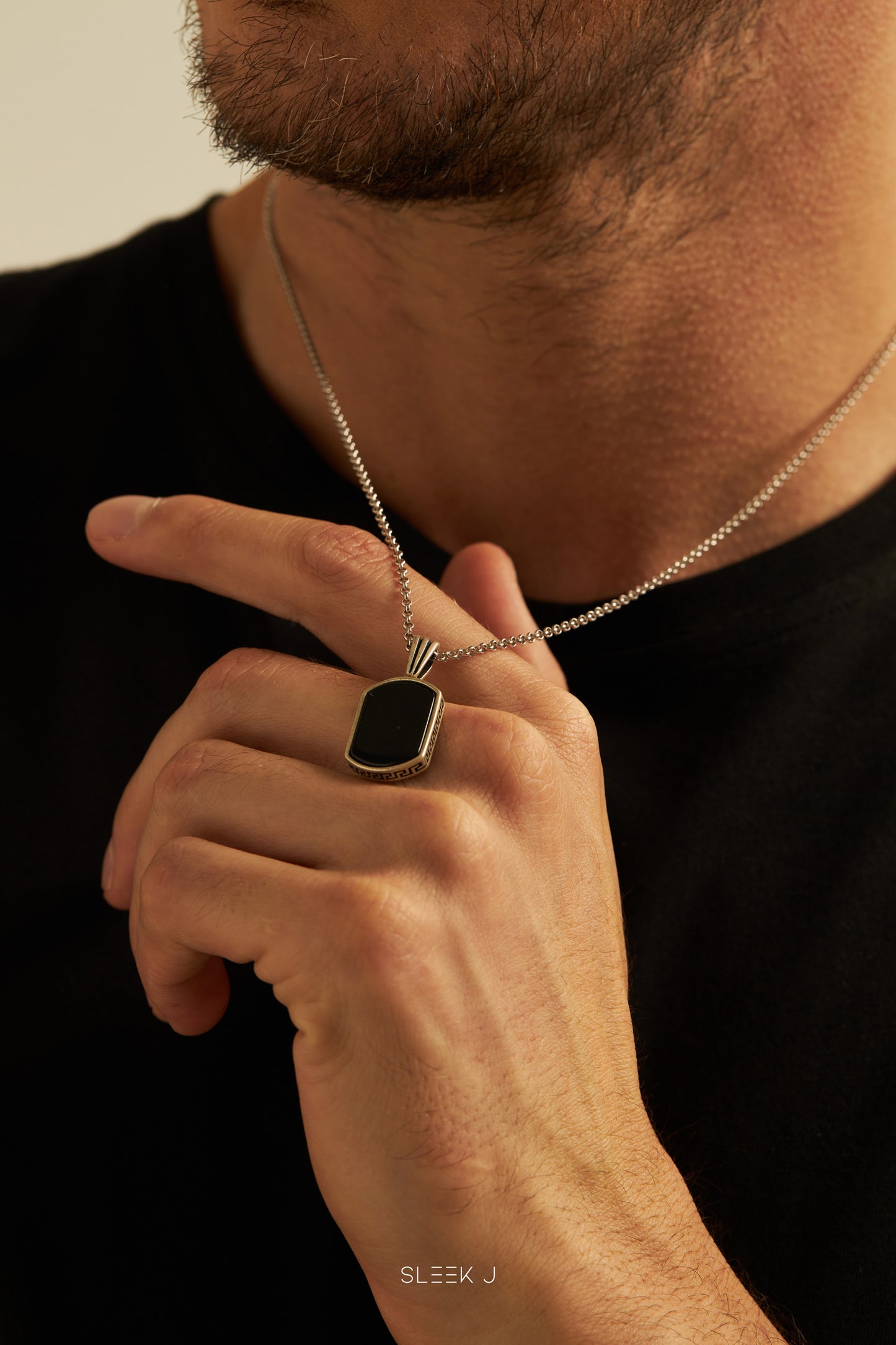Premium Onyx Beverly Pendant: 925 Sterling Silver with High-Quality Rhodium-Plated Silver Circle Rolo Link Chain