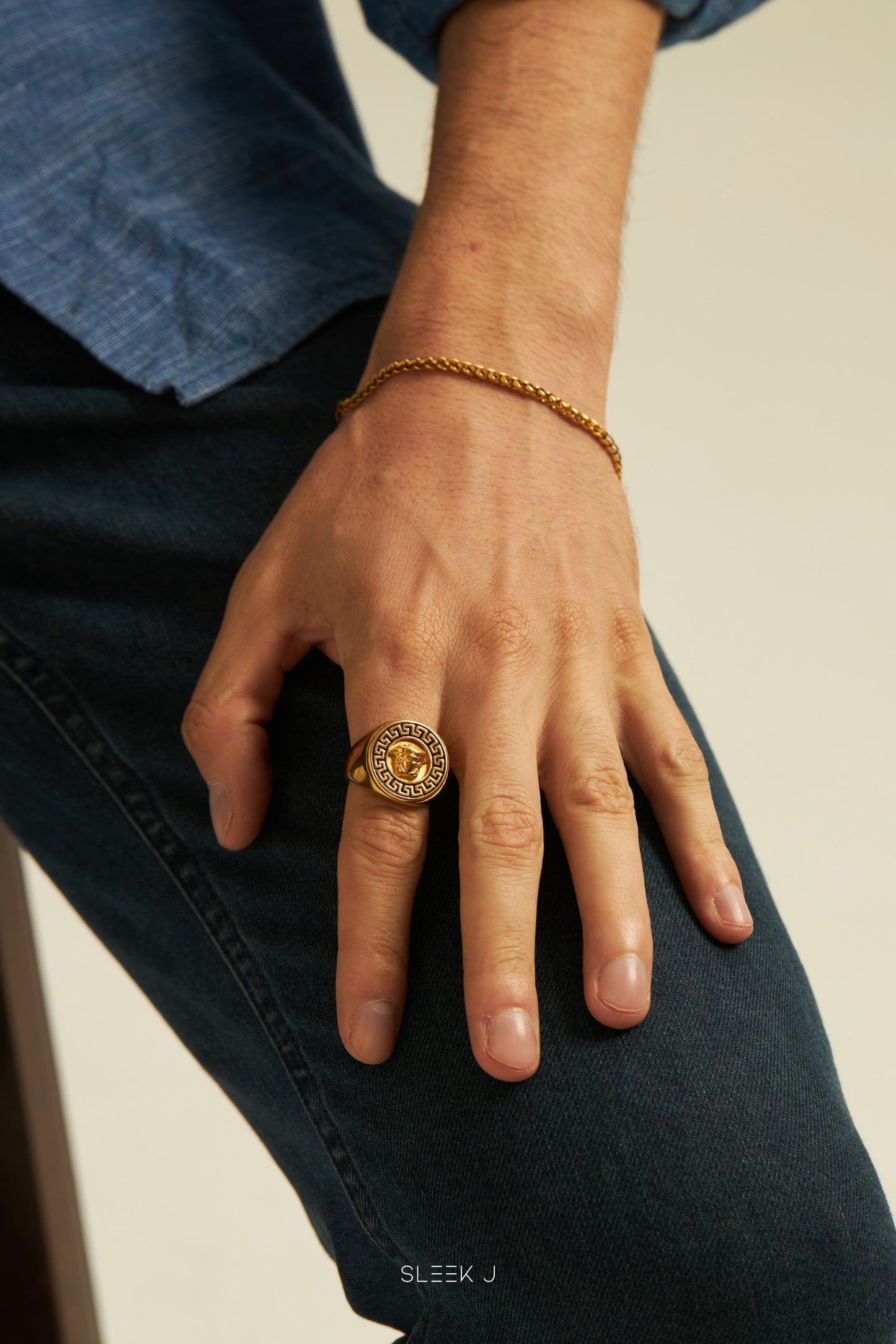 Medusa Ring - Gold